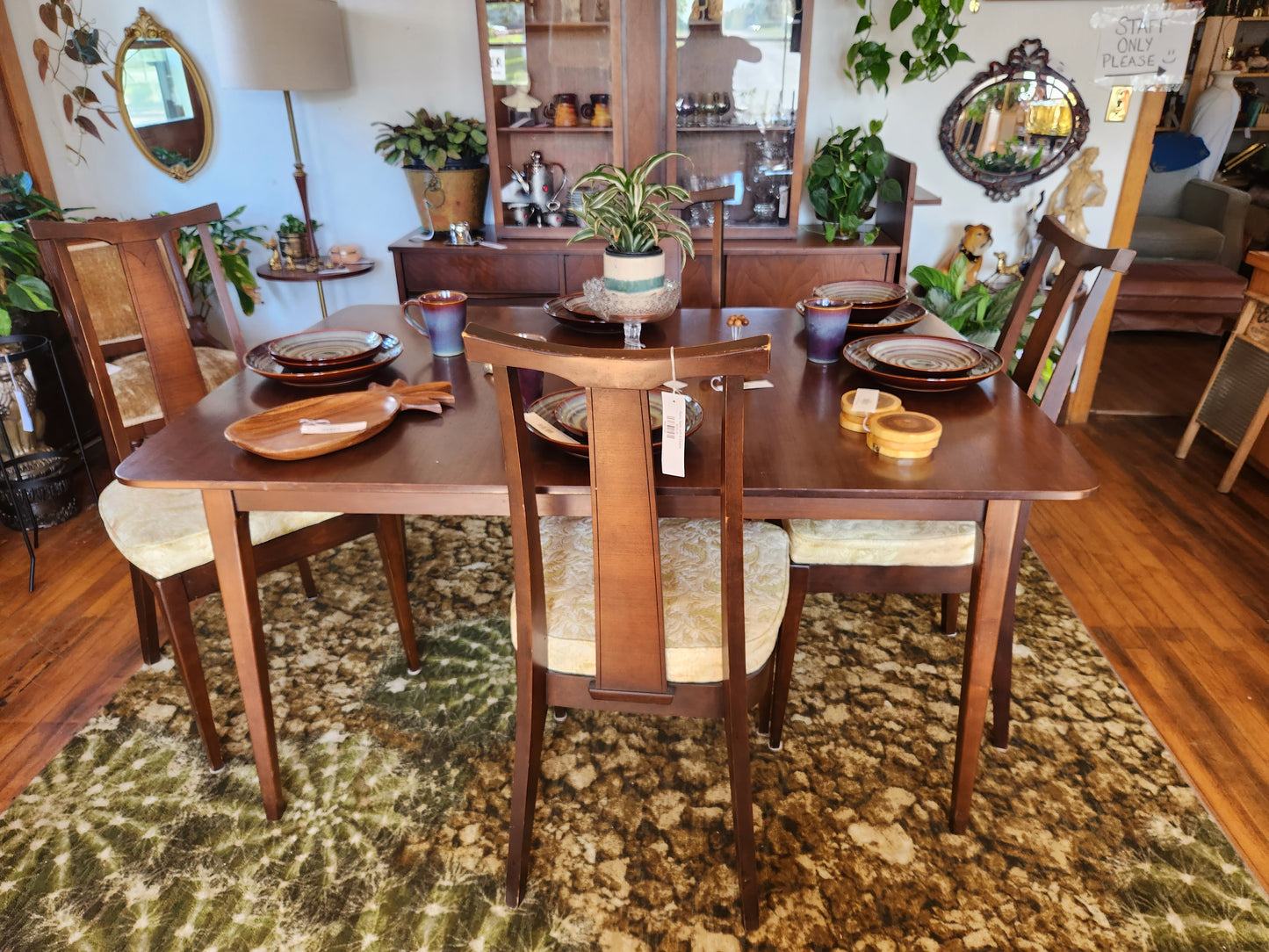 Retro Table with 4 Chairs