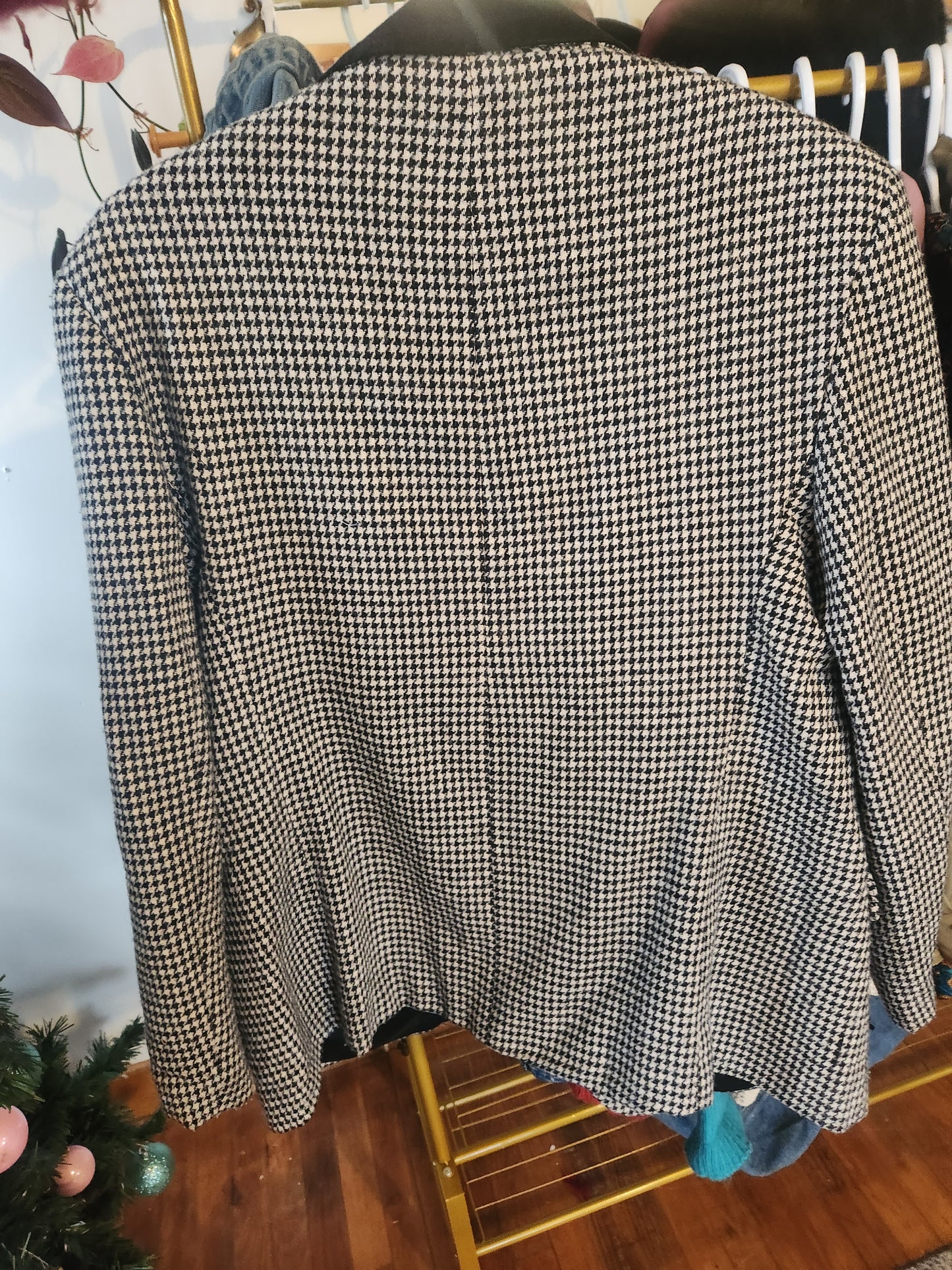Houndstooth Blazer w Velvet Collar