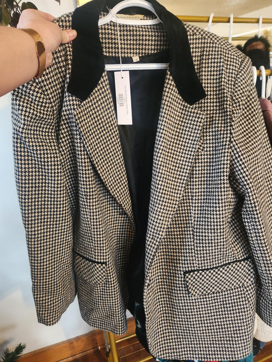 Houndstooth Blazer w Velvet Collar