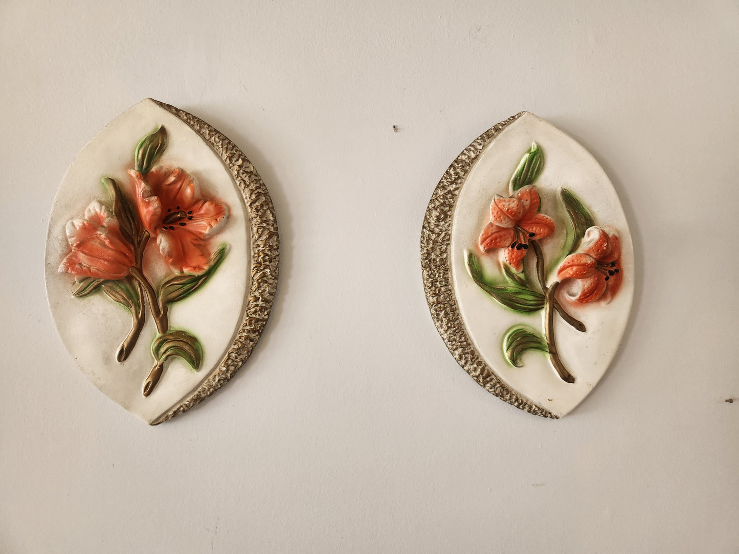 Tiger Lily Chalkware Set (2)