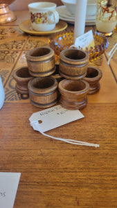 Set of 8 wooden napkin rings