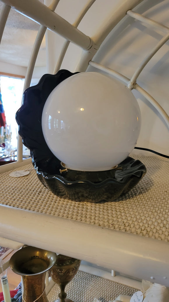 Ceramic Oyster Shell Pearl Lamp