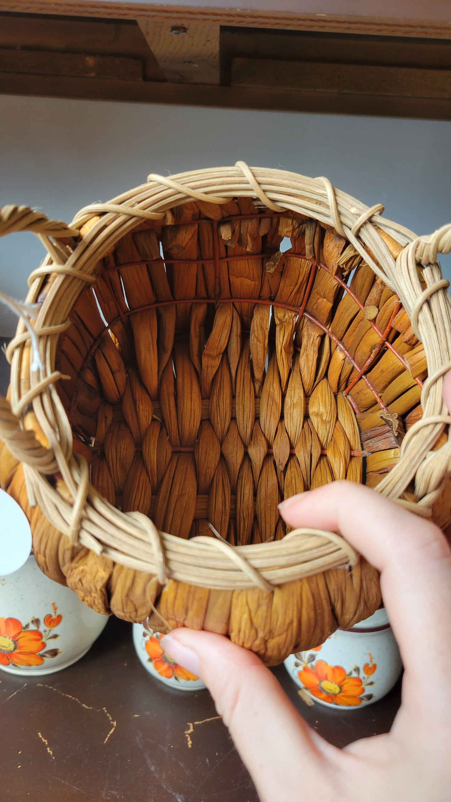 Corn husk (?) Basket