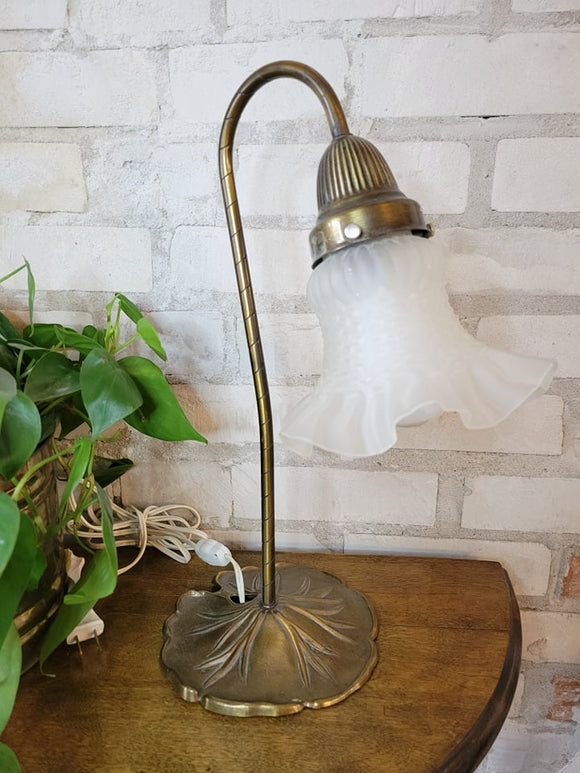 Lily Pad Tulip Lamp
