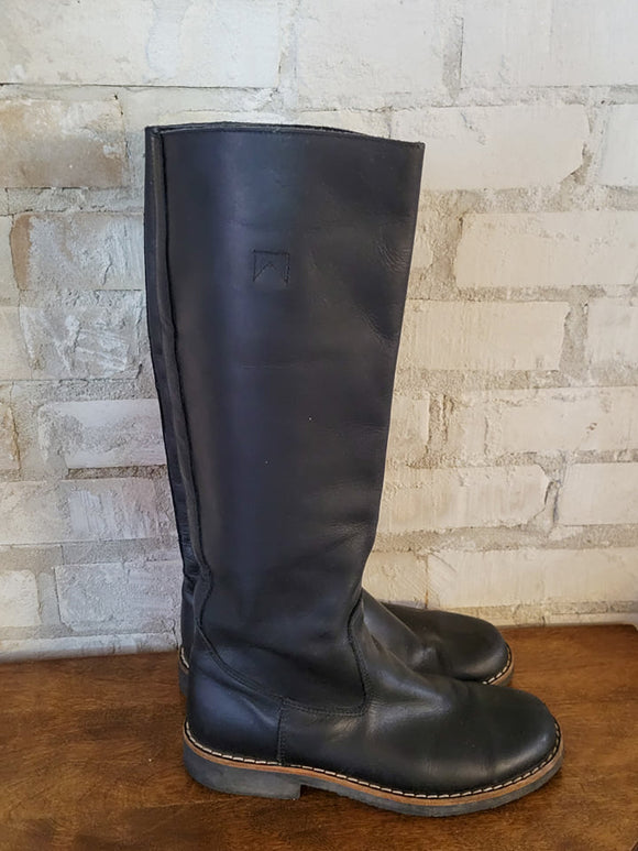 Roots Size 8 Tall Boots – Vintage Spaces Market