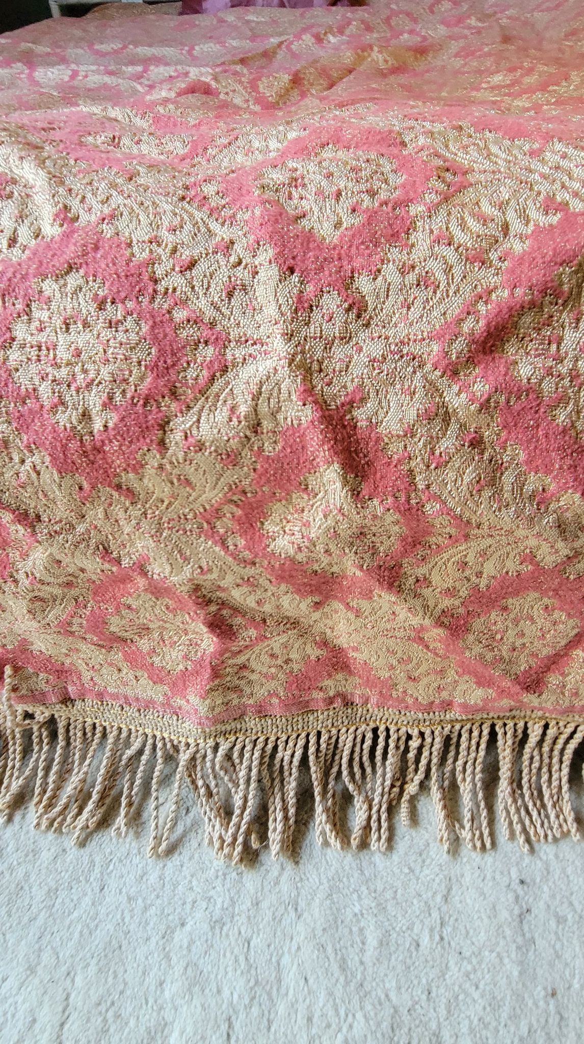 Made in Italy Pink/Gold Coverlet