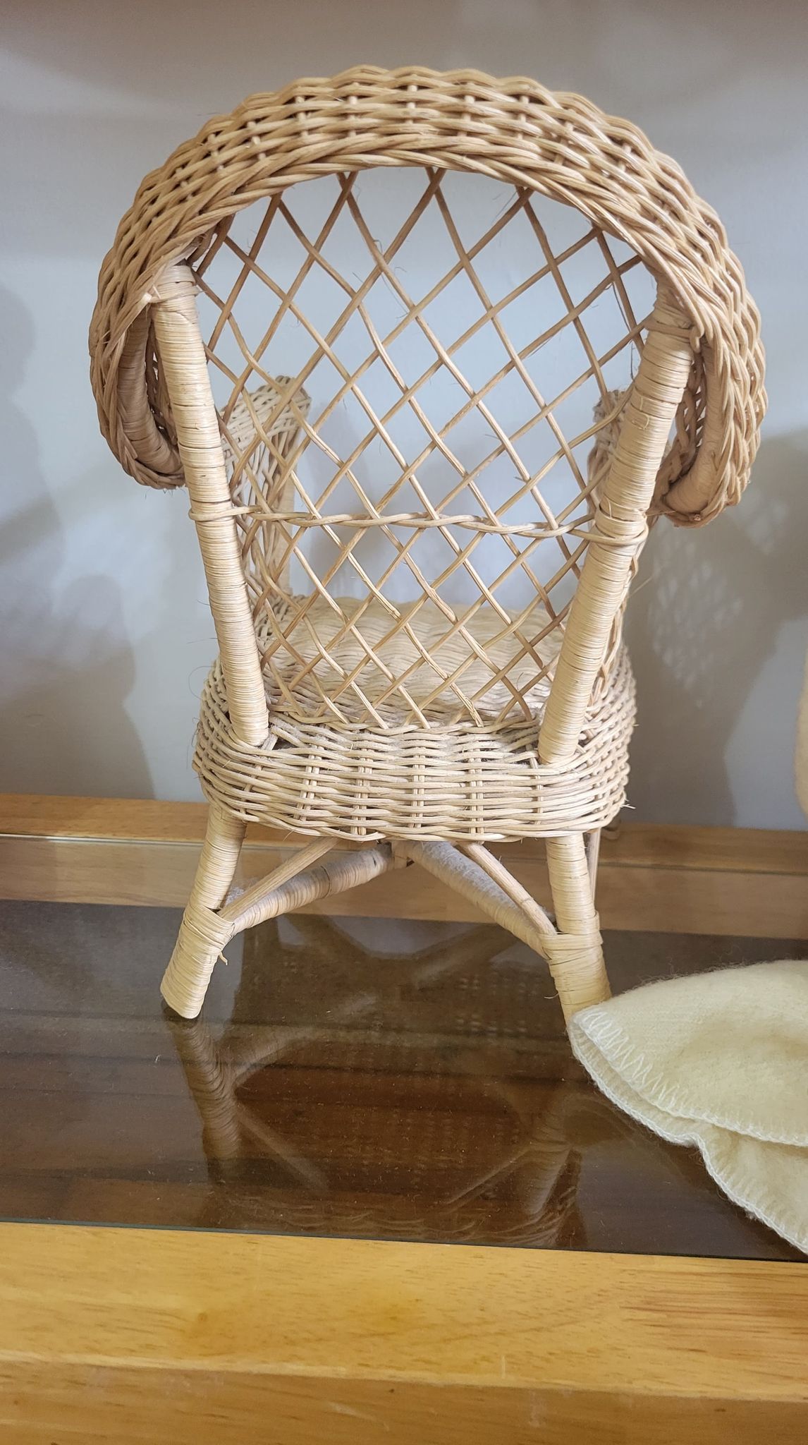 Doll/Plant Wicker Chair